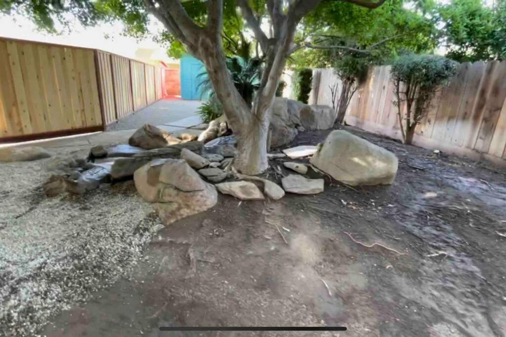 Ferienwohnung Brand New 2Br Cute Blue Led In North Fresno Exterior foto